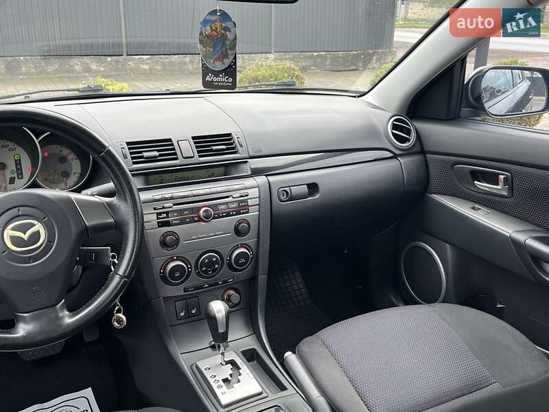 Седан Mazda 3 2007 в Мукачево