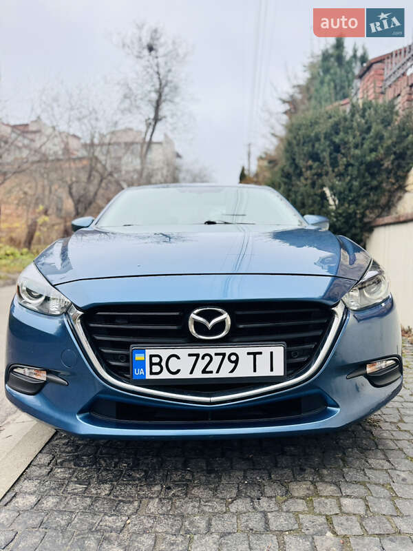Седан Mazda 3 2017 в Львові