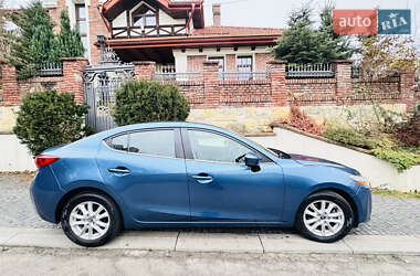 Седан Mazda 3 2017 в Львові
