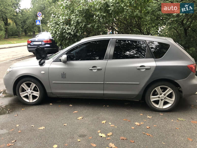 Хэтчбек Mazda 3 2004 в Киеве