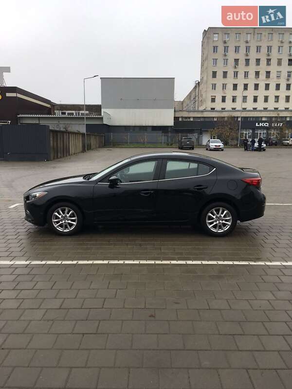 Седан Mazda 3 2015 в Черкассах