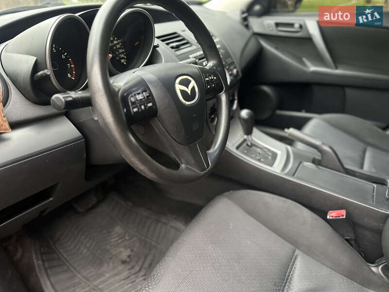 Седан Mazda 3 2009 в Києві
