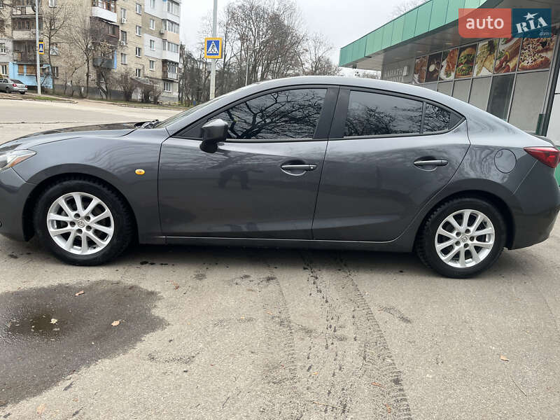 Седан Mazda 3 2016 в Харькове