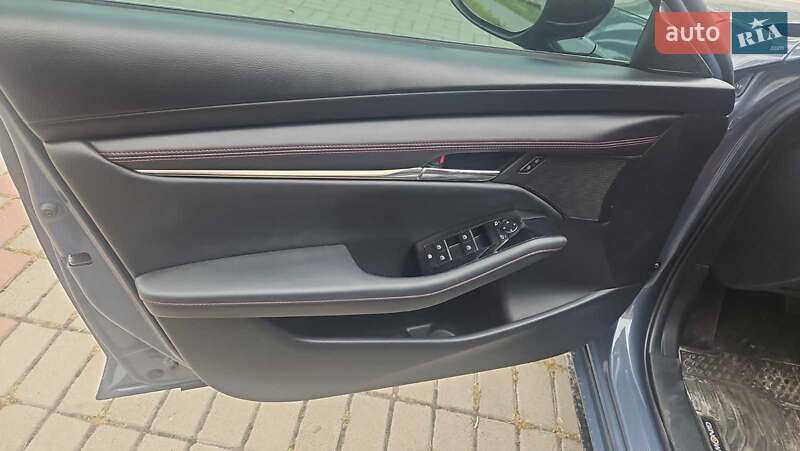 Хэтчбек Mazda 3 2023 в Черкассах