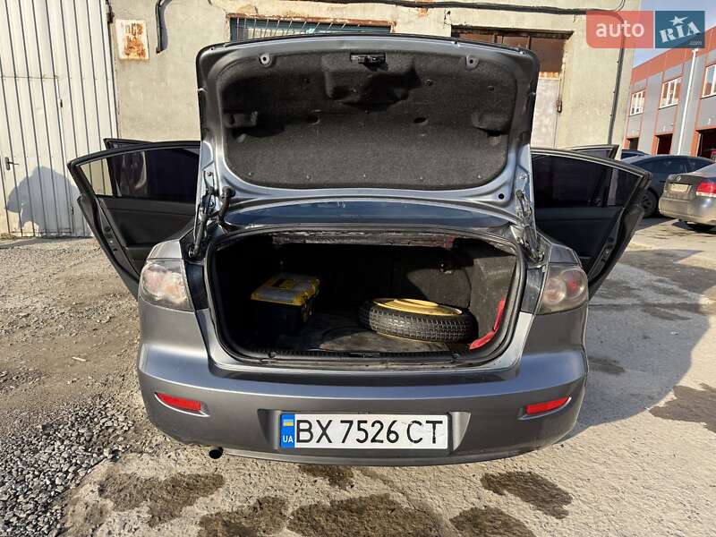 Седан Mazda 3 2005 в Сумах