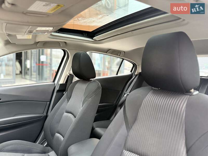 Хетчбек Mazda 3 2015 в Києві фото 11 Хетчбек Mazda 3 2015 в Києві