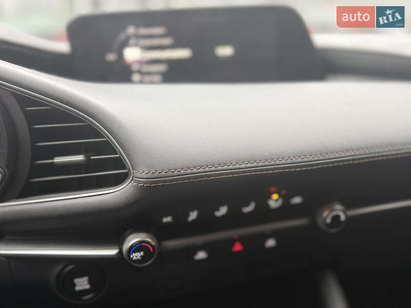 Седан Mazda 3 2019 в Киеве