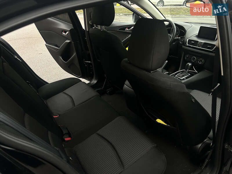 Хэтчбек Mazda 3 2016 в Киеве