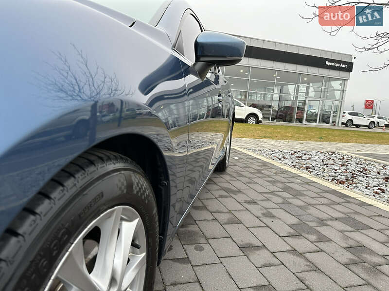 Седан Mazda 3 2017 в Мукачево