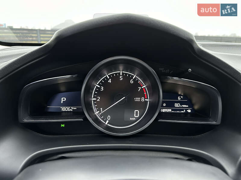 Седан Mazda 3 2017 в Мукачево