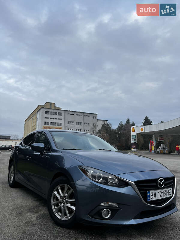Седан Mazda 3 2013 в Кропивницькому