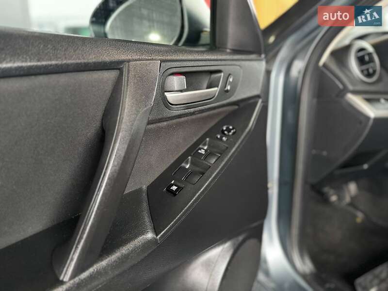 Седан Mazda 3 2011 в Виннице фото 18 Седан Mazda 3 2011 в Виннице