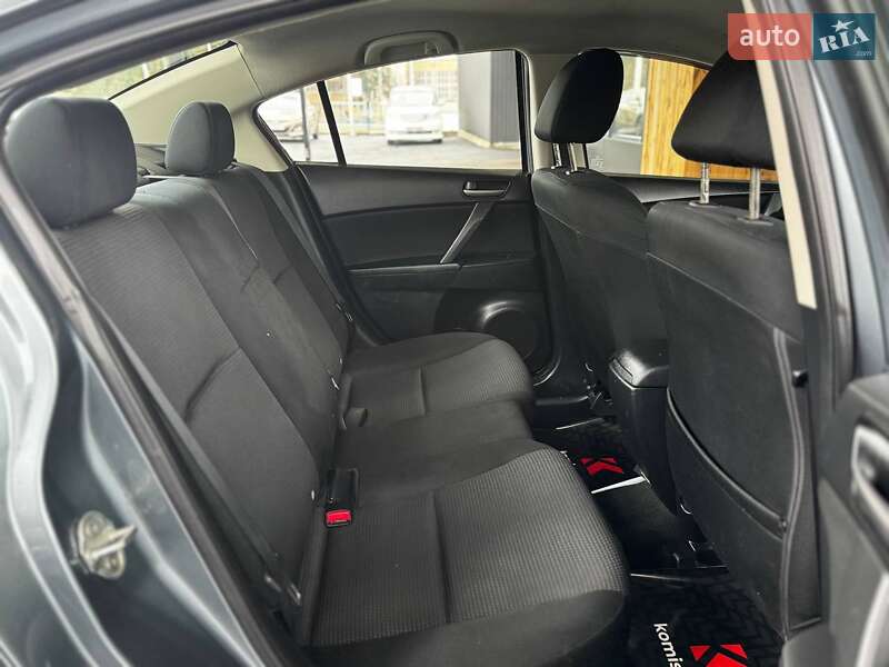 Седан Mazda 3 2011 в Виннице фото 26 Седан Mazda 3 2011 в Виннице