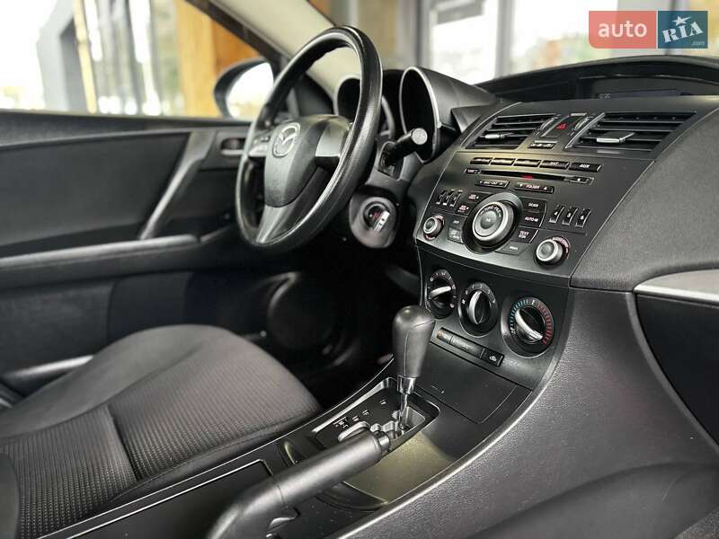 Седан Mazda 3 2011 в Виннице фото 28 Седан Mazda 3 2011 в Виннице