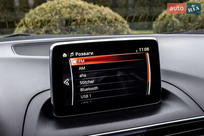 Седан Mazda 3 2015 в Львове