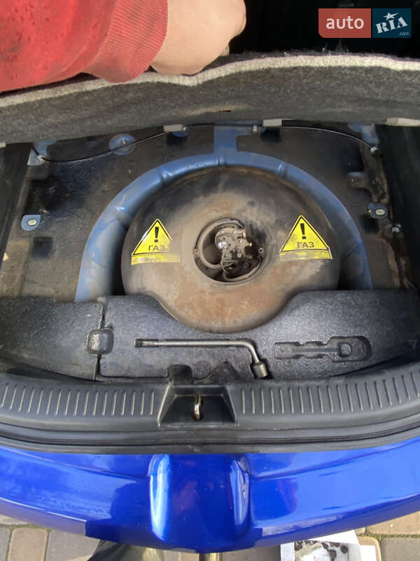 Хэтчбек Mazda 3 2006 в Киеве