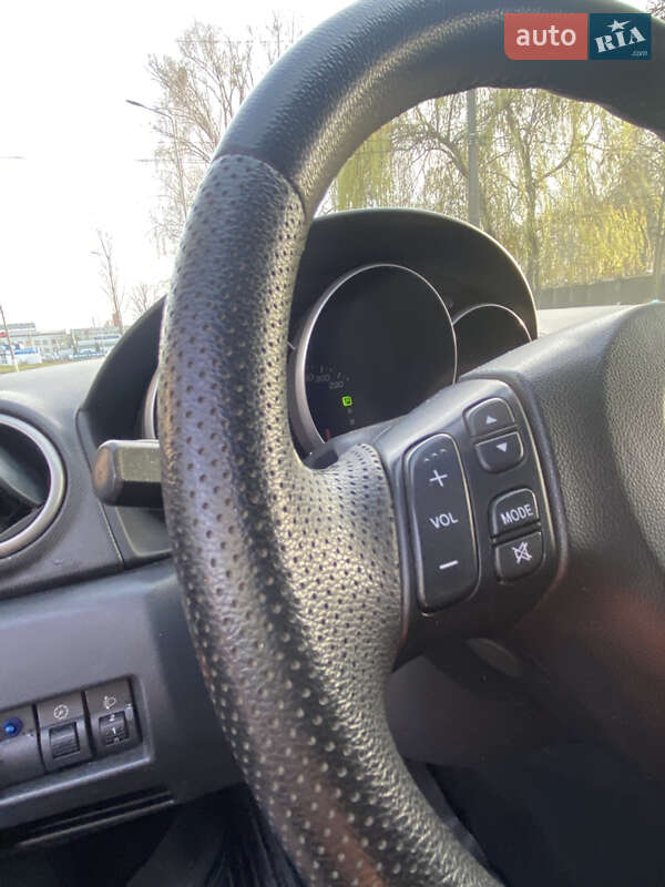 Хэтчбек Mazda 3 2006 в Киеве