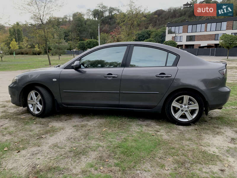Седан Mazda 3 2008 в Черкасах