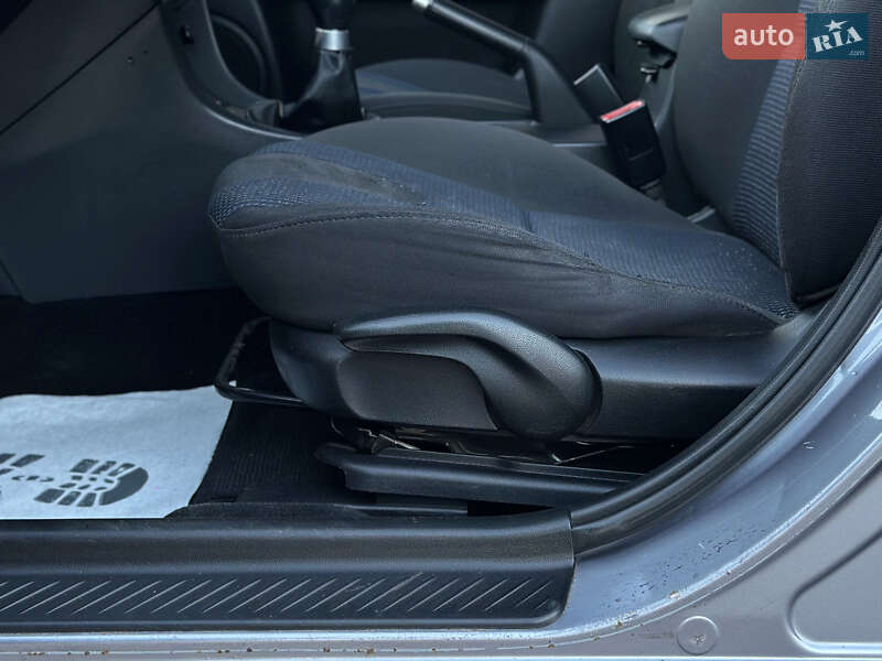 Хетчбек Mazda 3 2003 в Шептицькому фото 19 Хетчбек Mazda 3 2003 в Шептицькому