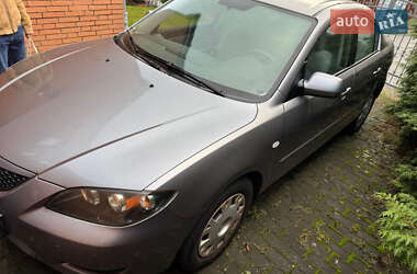Седан Mazda 3 2005 в Казатине
