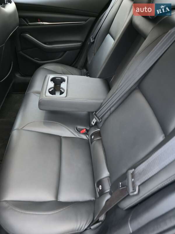 Седан Mazda 3 2023 в Полтаве
