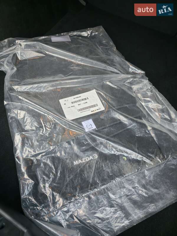 Седан Mazda 3 2023 в Полтаве