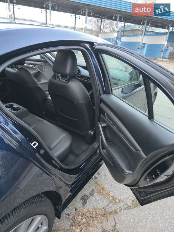 Седан Mazda 3 2023 в Полтаве