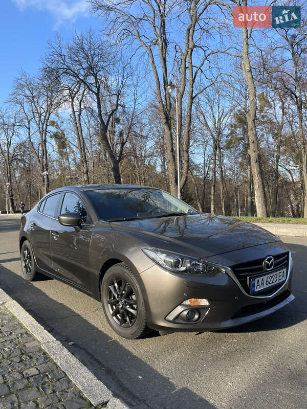Седан Mazda 3 2015 в Києві