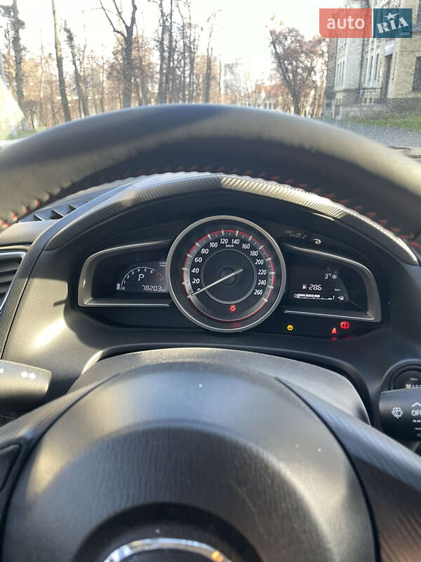 Седан Mazda 3 2015 в Києві