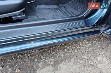 Седан Mazda 3 2006 в Ровно