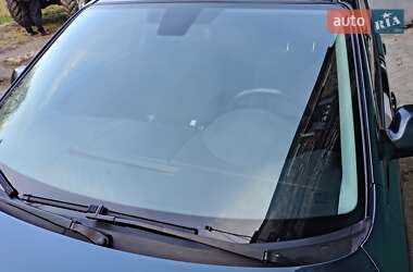 Седан Mazda 3 2006 в Ровно