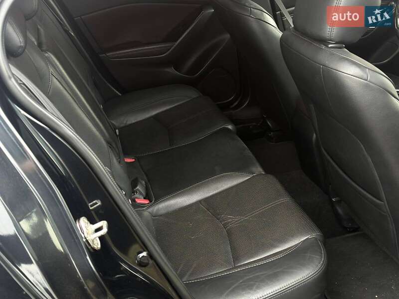 Седан Mazda 3 2017 в Днепре фото 22 Седан Mazda 3 2017 в Днепре