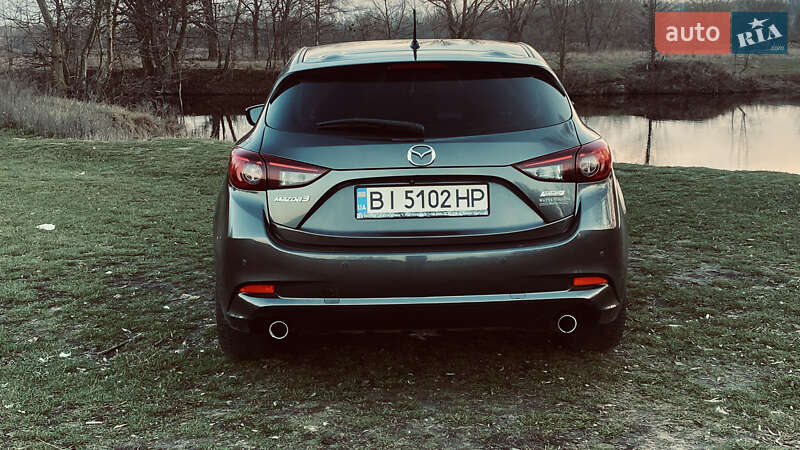 Хэтчбек Mazda 3 2017 в Киеве
