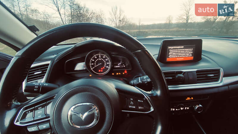 Хэтчбек Mazda 3 2017 в Киеве