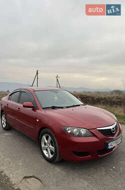 Седан Mazda 3 2005 в Хусте