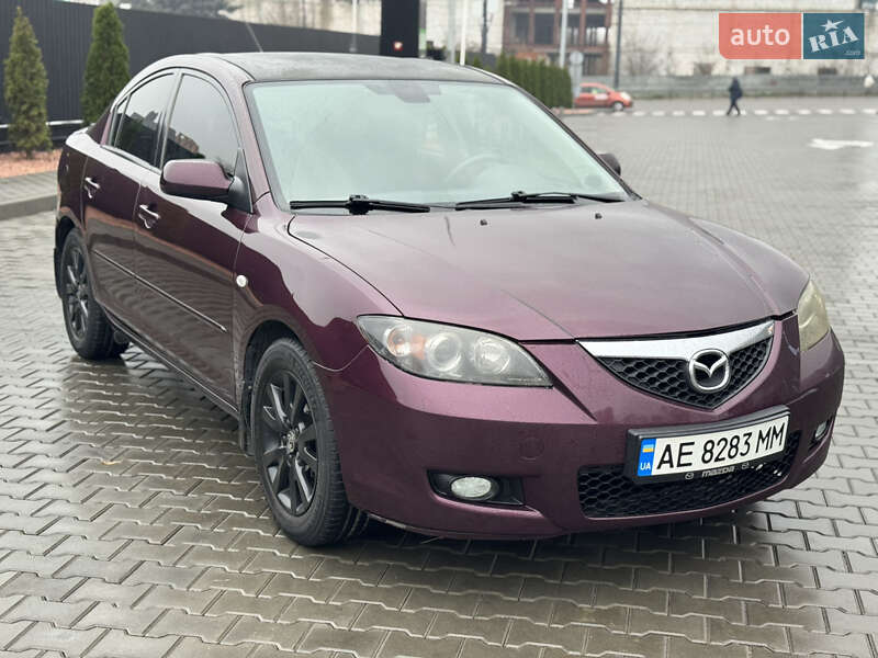 Седан Mazda 3 2008 в Днепре