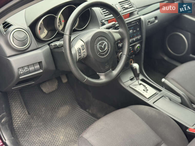 Седан Mazda 3 2008 в Днепре