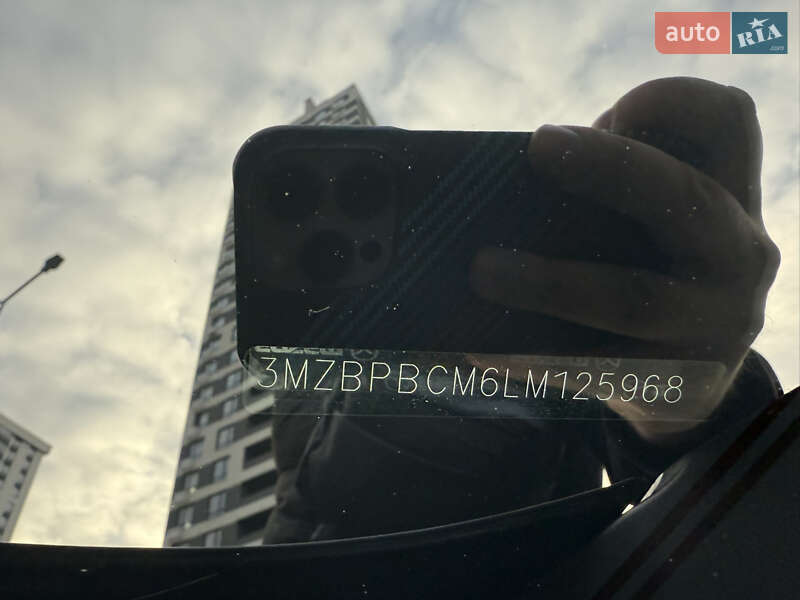 Седан Mazda 3 2019 в Киеве