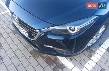 Хэтчбек Mazda 3 2017 в Калуше