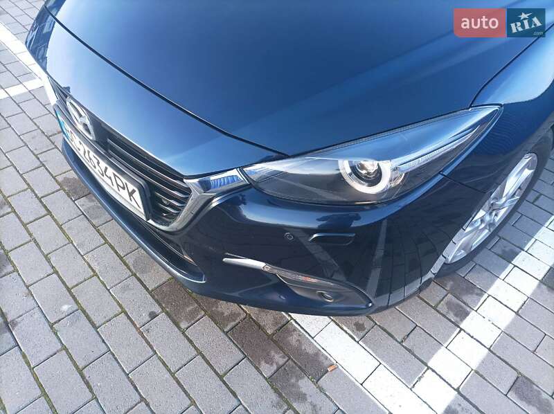 Хэтчбек Mazda 3 2017 в Калуше