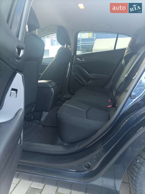 Хэтчбек Mazda 3 2017 в Калуше