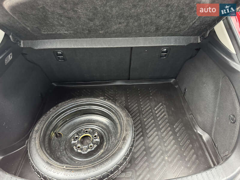 Хетчбек Mazda 3 2014 в Кременці