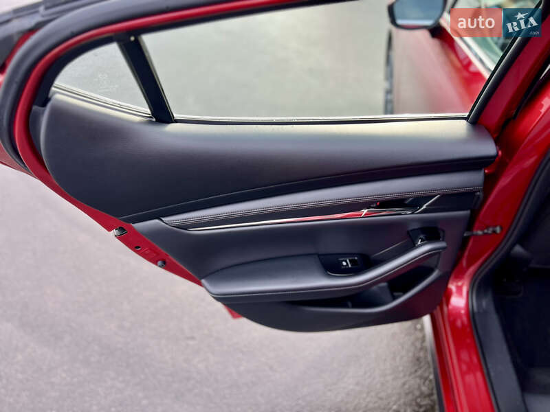 Хэтчбек Mazda 3 2019 в Киеве