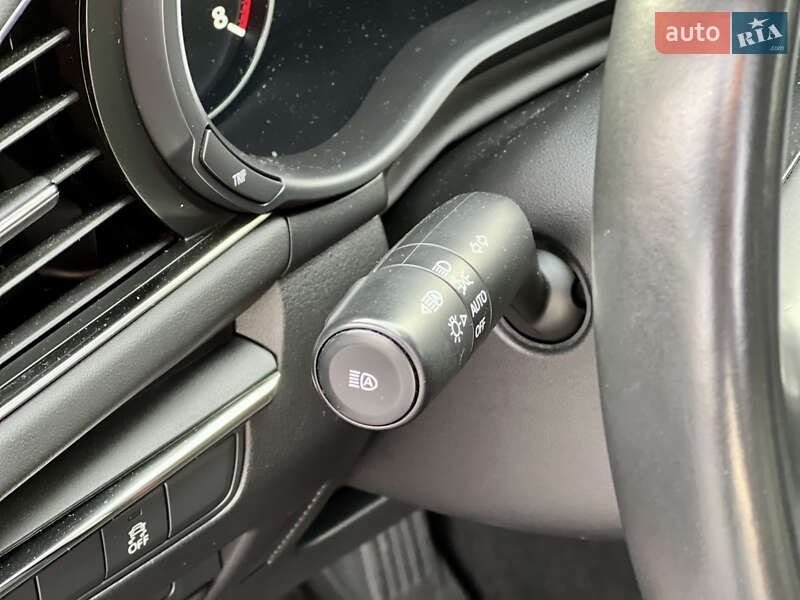 Хэтчбек Mazda 3 2019 в Киеве