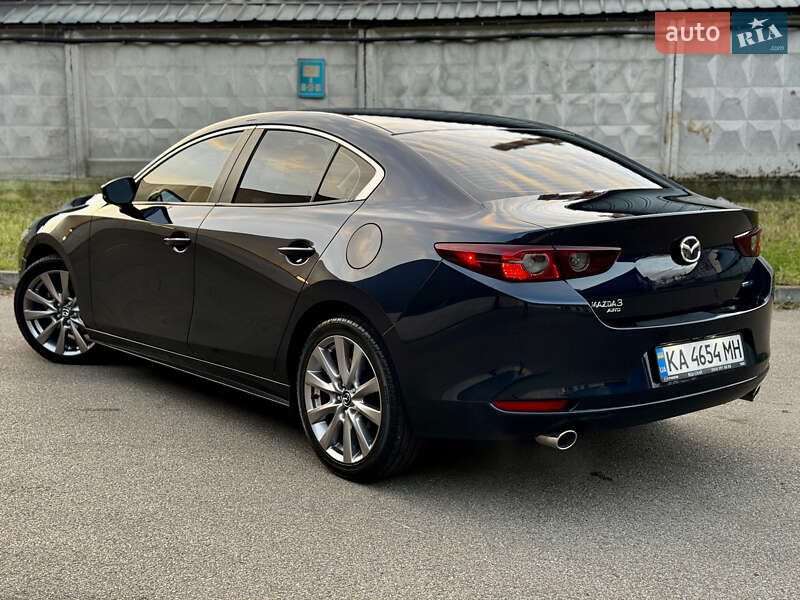 Седан Mazda 3 2020 в Киеве