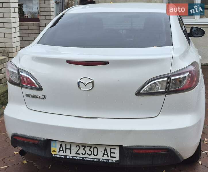 Седан Mazda 3 2010 в Виннице