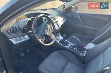 Седан Mazda 3 2010 в Ровно