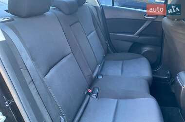 Седан Mazda 3 2010 в Ровно