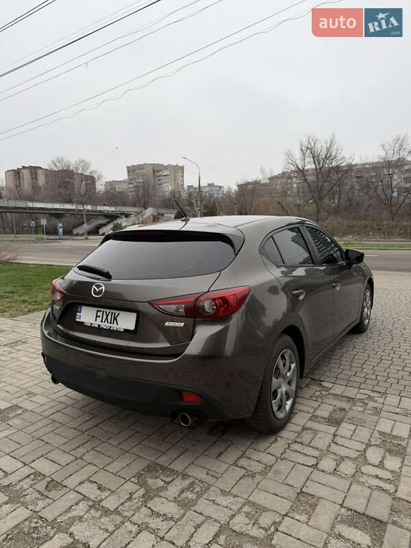 Хэтчбек Mazda 3 2015 в Запорожье