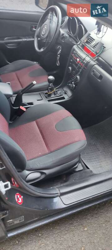 Хэтчбек Mazda 3 2006 в Буске